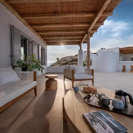 Frederica In Mykonos סופר פרדייז ביץ'