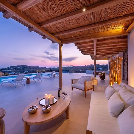 Frederica In Mykonos * סופר פרדייז ביץ'