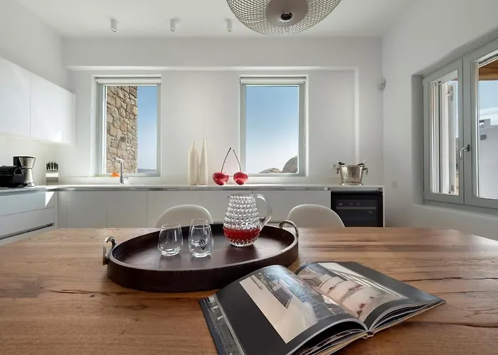 Frederica In Mykonos * Super Paradise Beach (Mykonos)