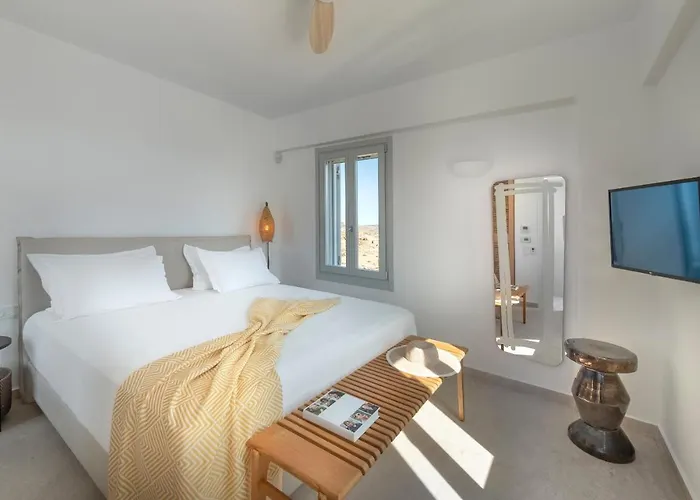 Frederica In Mykonos Super Paradise Beach (Mykonos)