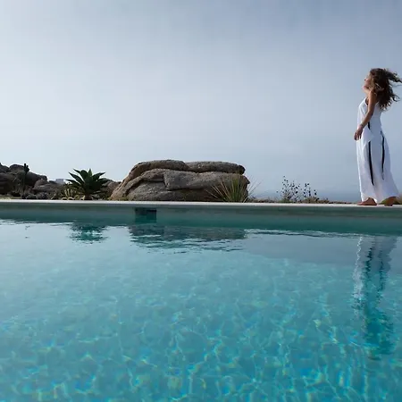 Frederica In Mykonos * Super Paradise Beach (Mykonos)